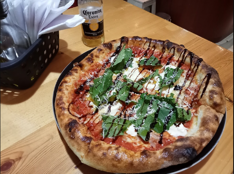 400 Grados Pizza Di Pietra