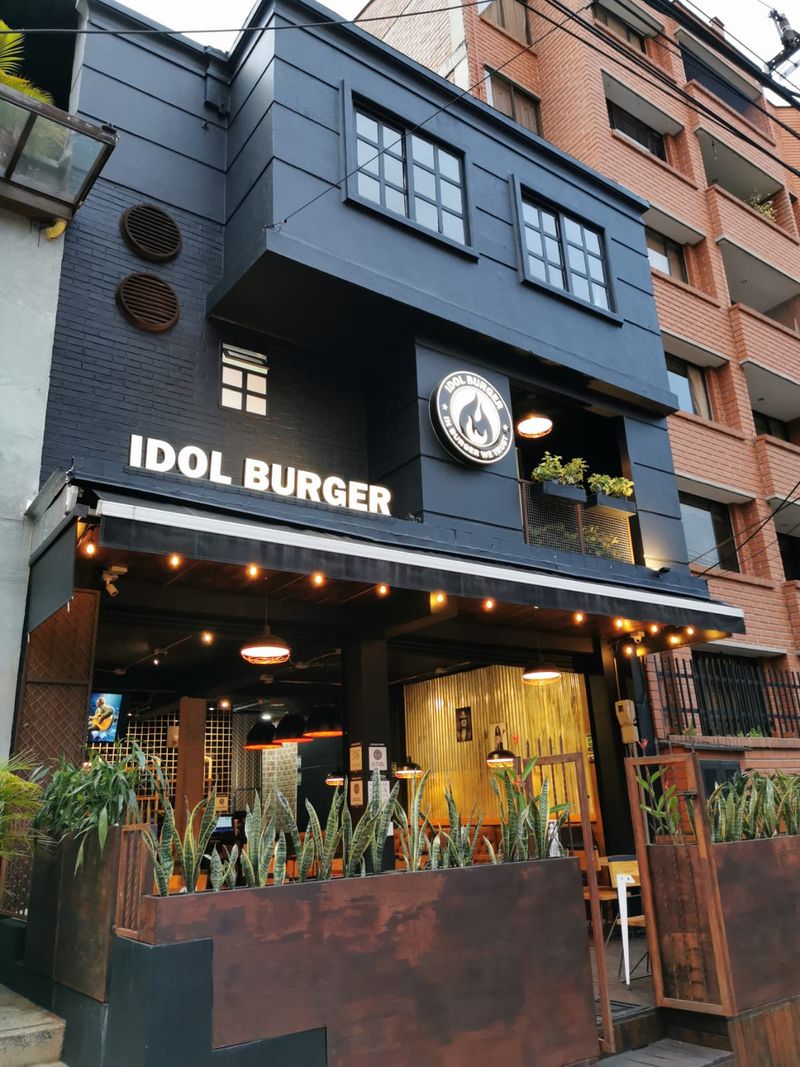Idol Burger